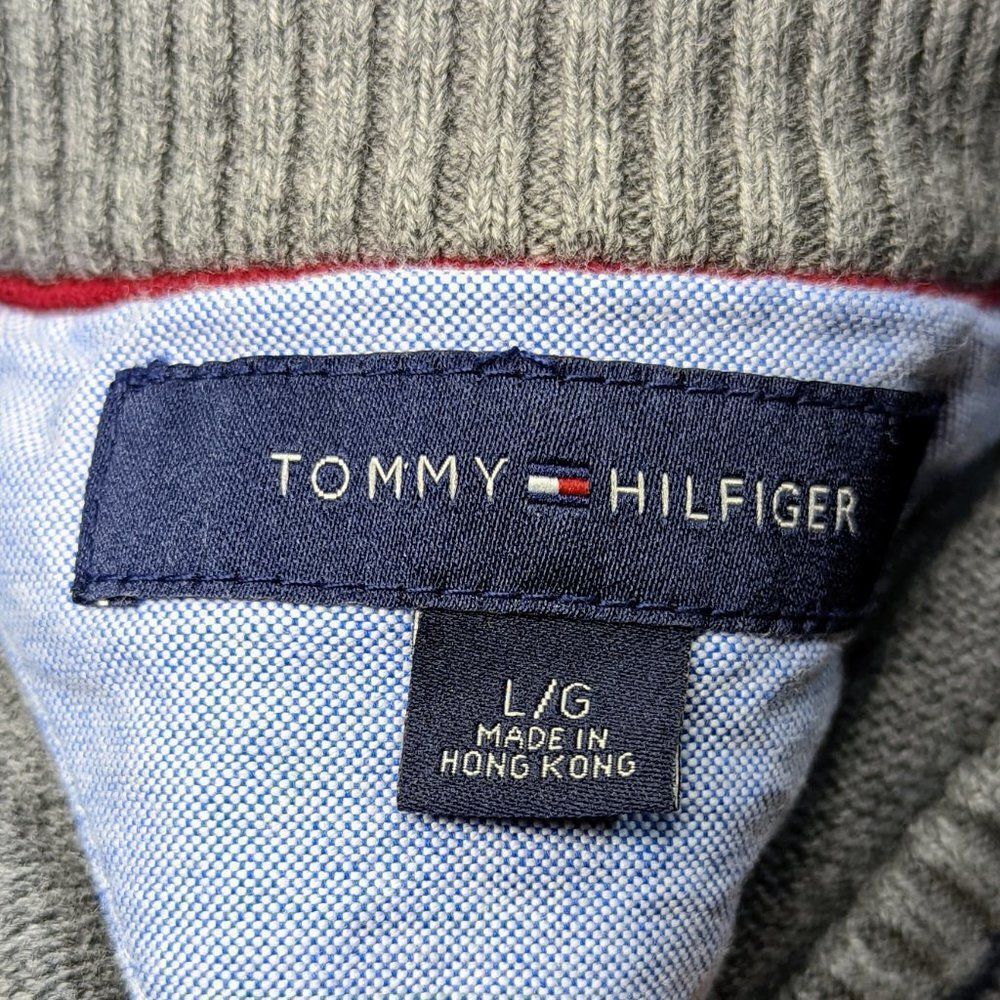 Classic looking Tommy Hilfiger Vest - Picture 3 of 7